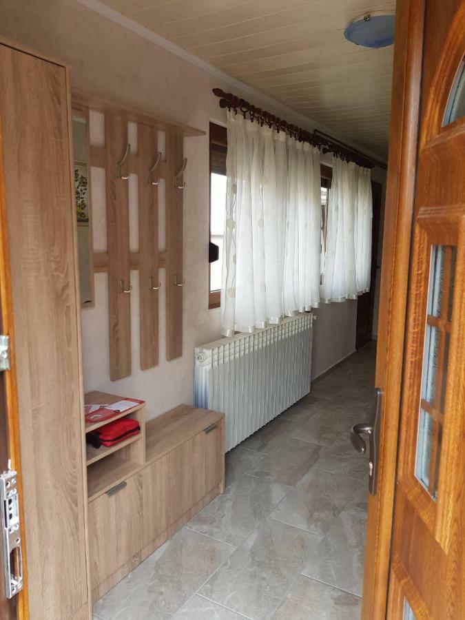 Apartman Anna Ogulin Exterior photo