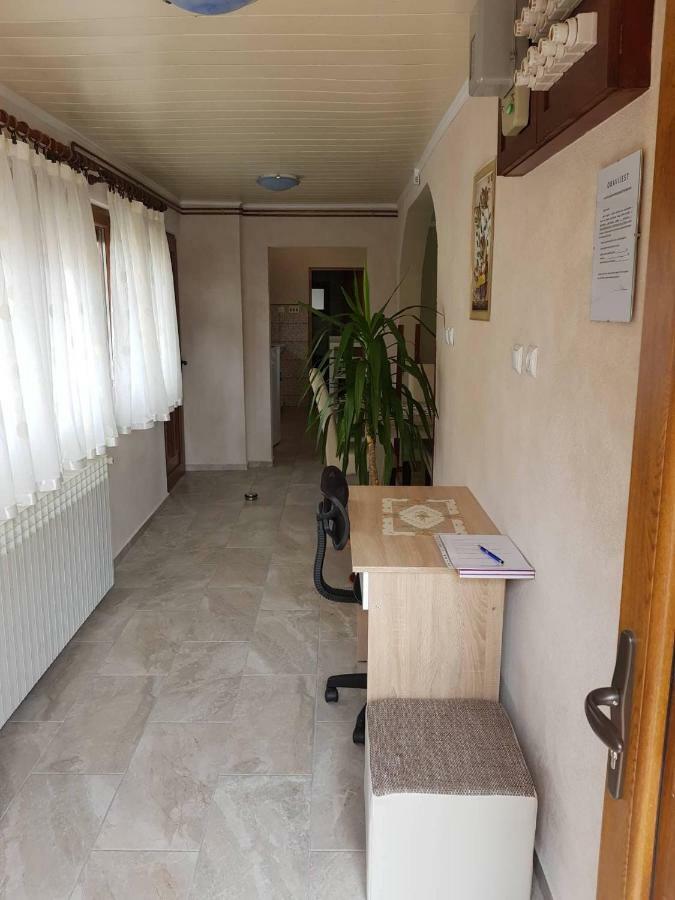 Apartman Anna Ogulin Exterior photo